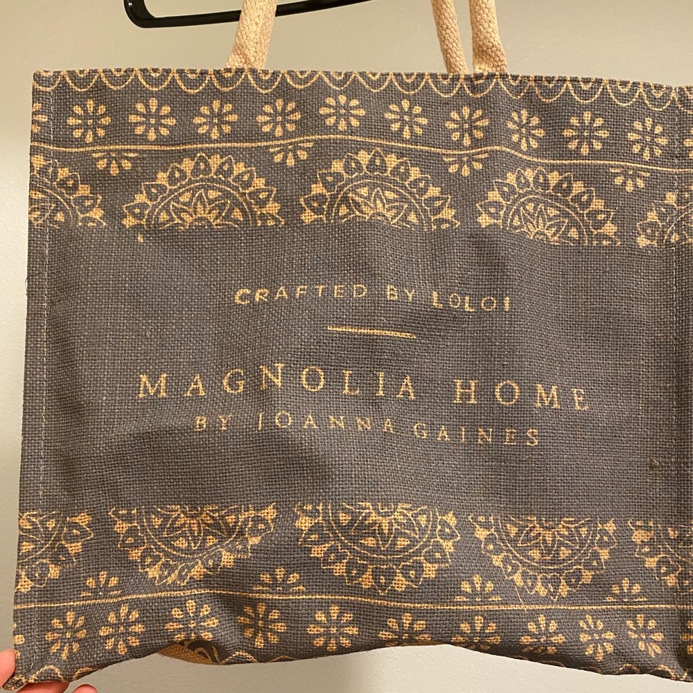 Magnolia bag